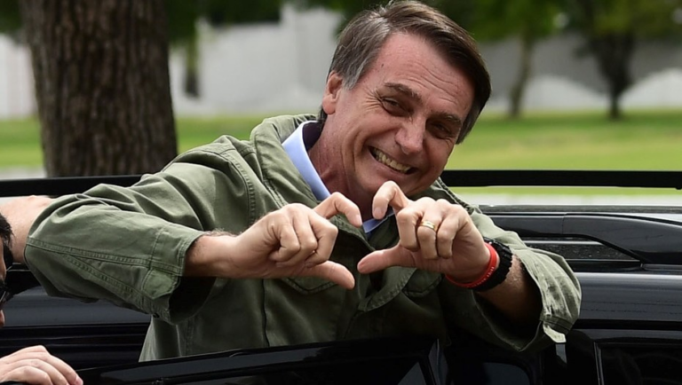 Presidente electo Bolsonaro promete "democracia y libertad"