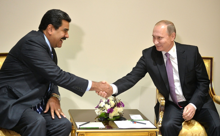 Maduro escucha a Rusia para aumentar la independencia económica de Venezuela